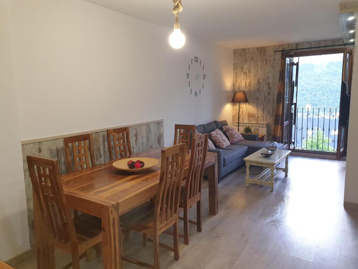 Apartamento Tramacastilla Lägenhet Tramacastilla de Tena Exteriör bild