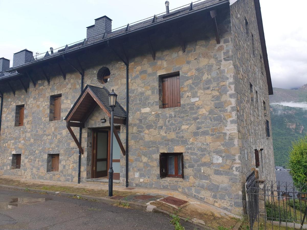 Apartamento Tramacastilla Lägenhet Tramacastilla de Tena Exteriör bild